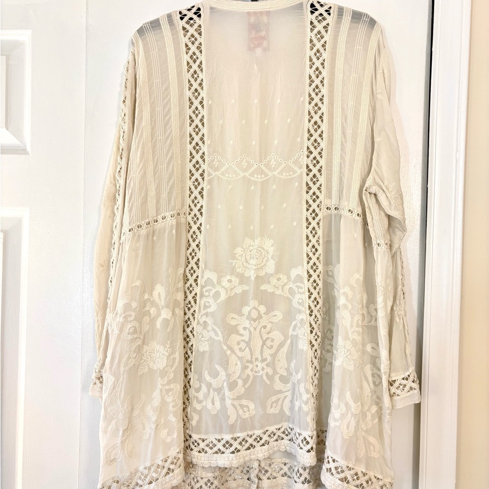 Johnny Was Dark Ivory or Putty Color Embroidered Lacework Top, 1X - Picture 3 of 3